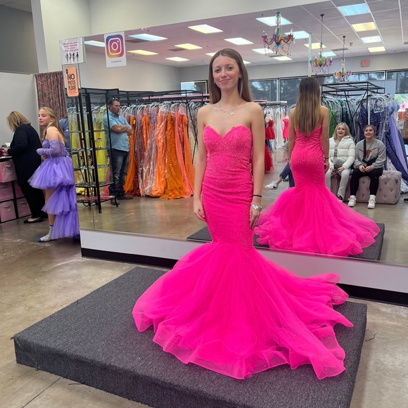 Hot Pink Mermaid Dress, new with tags, never worn by La Femme, size 0